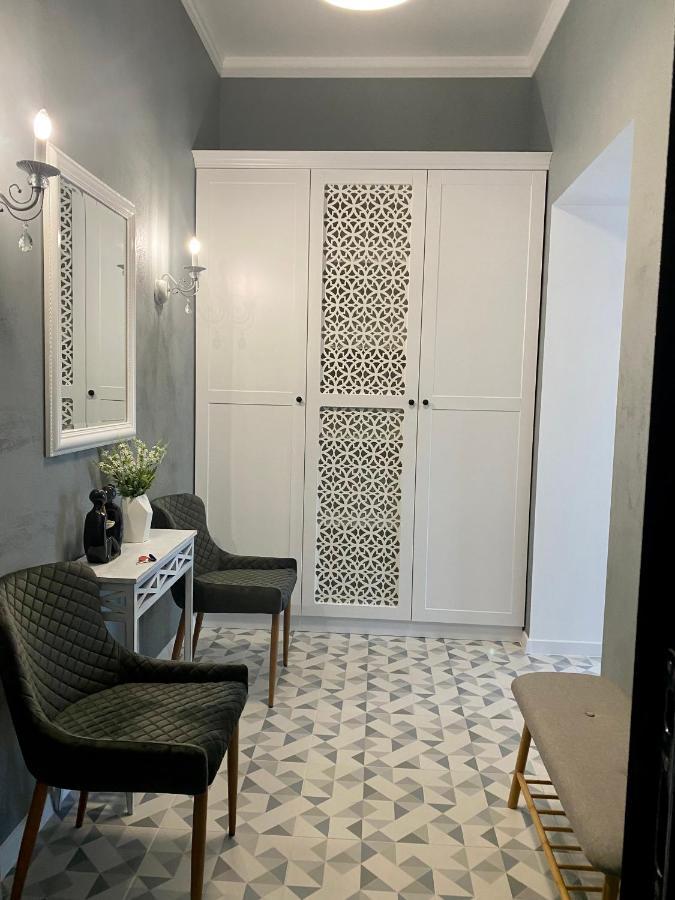просторный люкс с 2-мя спальнями в центре,спасская 50 Apartment Mykolaiv