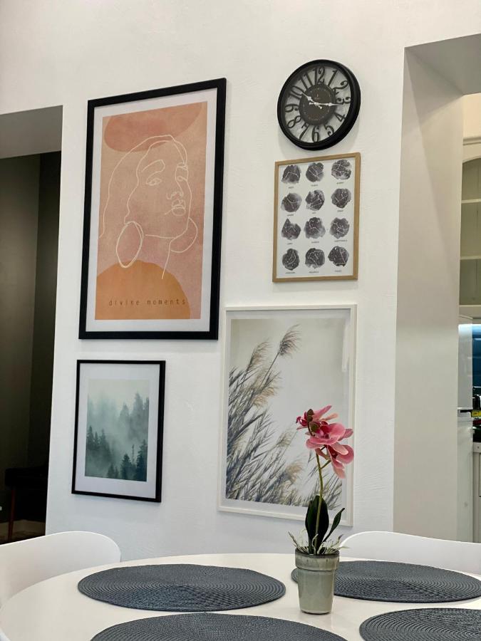 Apartment просторный люкс с 2-мя спальнями в центре,спасская 50