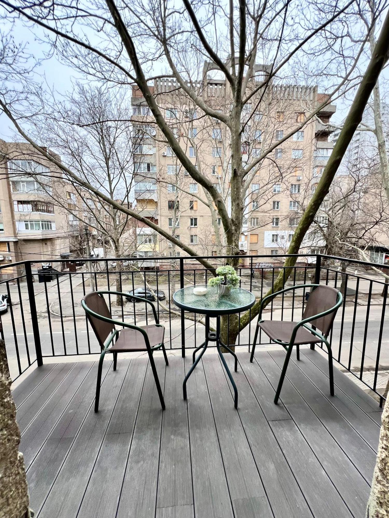 Apartment просторный люкс с 2-мя спальнями в центре,спасская 50